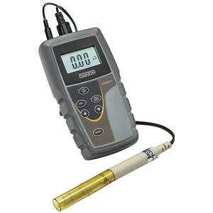 Oakton CON 6+ Handheld Conductivity Meter with Probe, -10 to 110°C Temperature Range and 0 to 20.00, 0 to 200.0, 0 to 2000 µS Conductivity Range, with NIST Traceable Certificate of Calibration - WD-35604-01