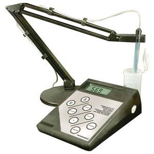 Digi-Sense Traceable High Accuracy, Benchtop Conductivity Meter and Probe with Calibration - 19601-06