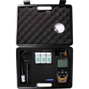 Oakton EC 100 Portable Conductivity Meter Kit with Case, EC/ATC Probe, and Solutions - WD-35604-15